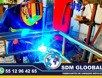 Sdm Global Mexico, Fabricacion conversion equipamiento y venta de Ambulancias de traslado y Unidades Medicas Moviles Especiales Hecho en Mexico. Sdm Global Mexico empresa 100% especializada en la venta fabricación conversión equipamiento de diferentes tipos de ambulancias de traslado y vehículos de emergencia, ofreciendo soluciones personalizadas para diversas necesidades en el mercado nacional.Dedicados a la fabricación de ambulancias y patrullas, ofreciendo servicios relacionados con la seguridad y emergencias, venta de unidades médicas móviles y ambulancias, además de carrocerías industriales, Somos un fabricante mexicano con más de 15 años de experiencia, especializado en la fabricación y comercialización de ambulancias y vehículos de rescate, con un enfoque en la alta calidad y el cumplimiento de normativas mexicanas.Diseñamos y equipamos ambulancias con la tecnología y los materiales necesarios para asegurar funcionalidad y seguridad, cumpliendo con las normativas mexicanas.En Sdm Global Mexico nos dedicamos a la Fabricacion conversion equipamiento y venta de Unidades Moviles Medicas Especiales en Mexico, somos fabricantes directos en Mexico.